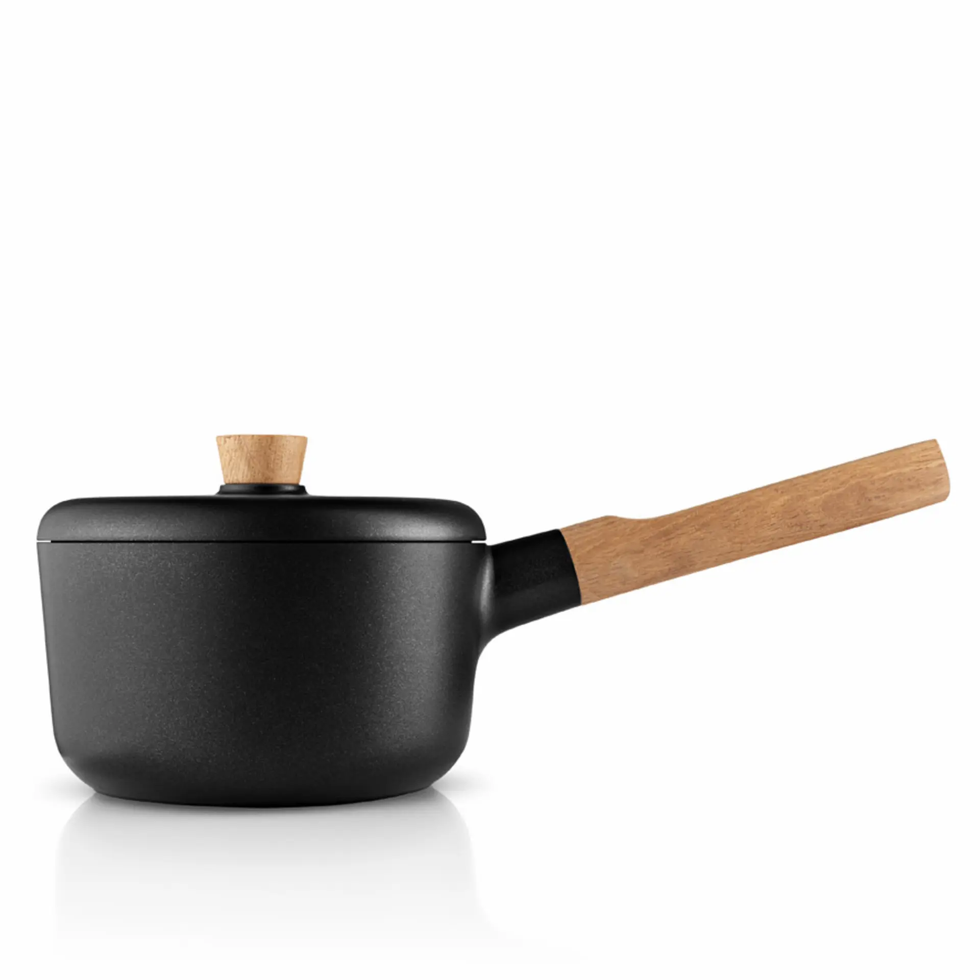 280216-nordic-kitchen-saucepan_square_886x886.jpg